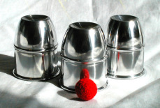 Cubiletes de aluminio con Chop Cup (set de 3 + bolas) combo